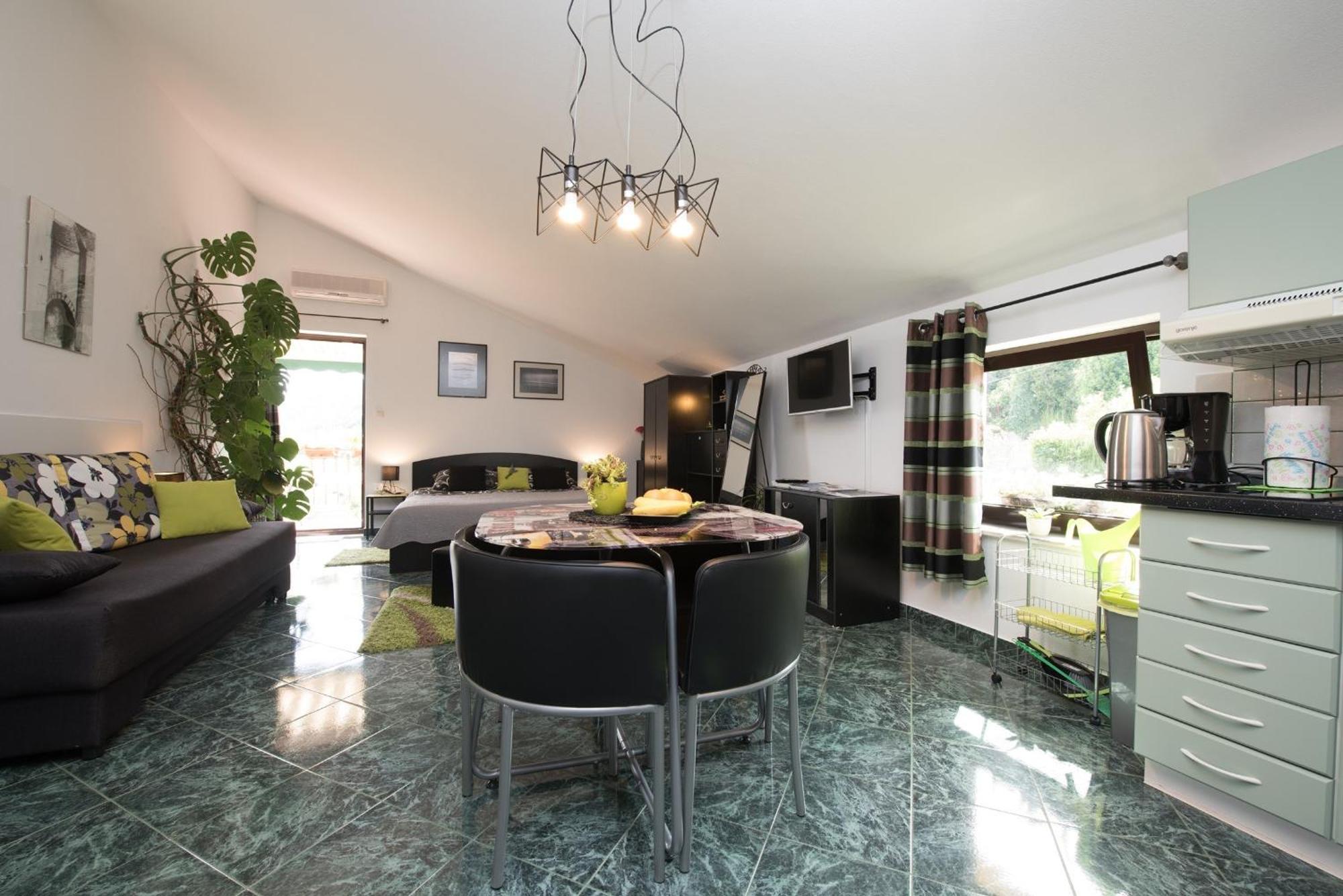 לובראן Apartments Villa Zara מראה חיצוני תמונה