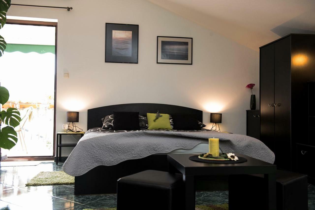 לובראן Apartments Villa Zara מראה חיצוני תמונה