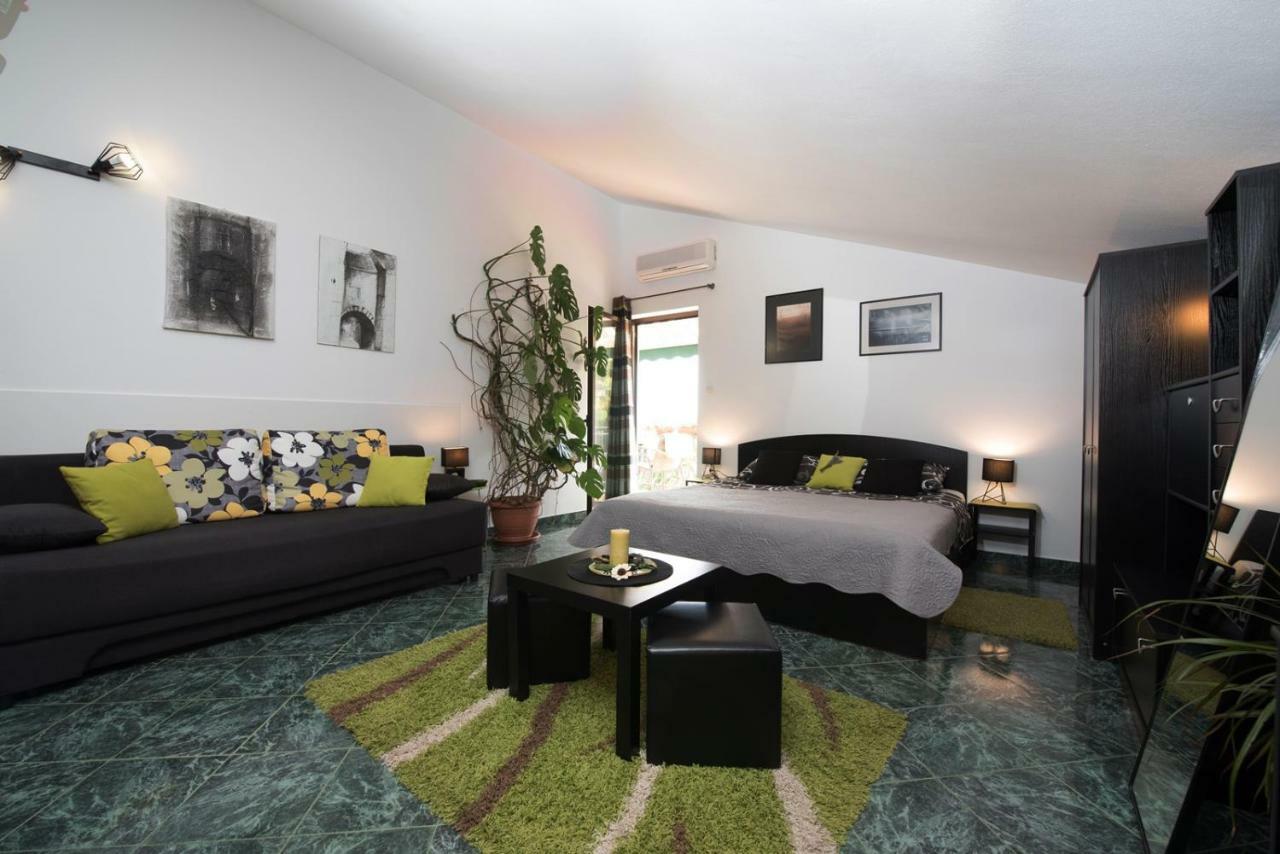 לובראן Apartments Villa Zara מראה חיצוני תמונה