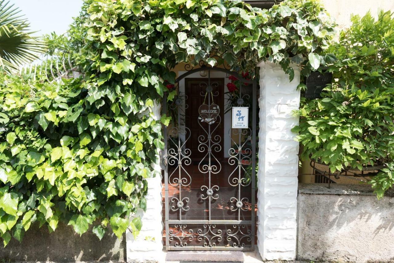 לובראן Apartments Villa Zara מראה חיצוני תמונה