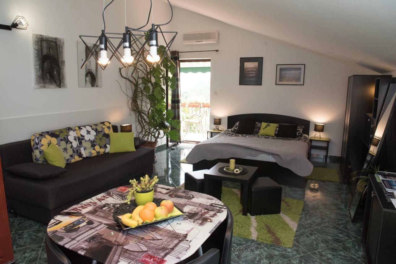 לובראן Apartments Villa Zara מראה חיצוני תמונה